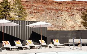 Slackline Moab, Outset Collection By Hilton